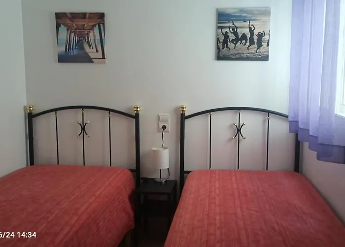 Sea And Center By Mm Τορεβιέχα